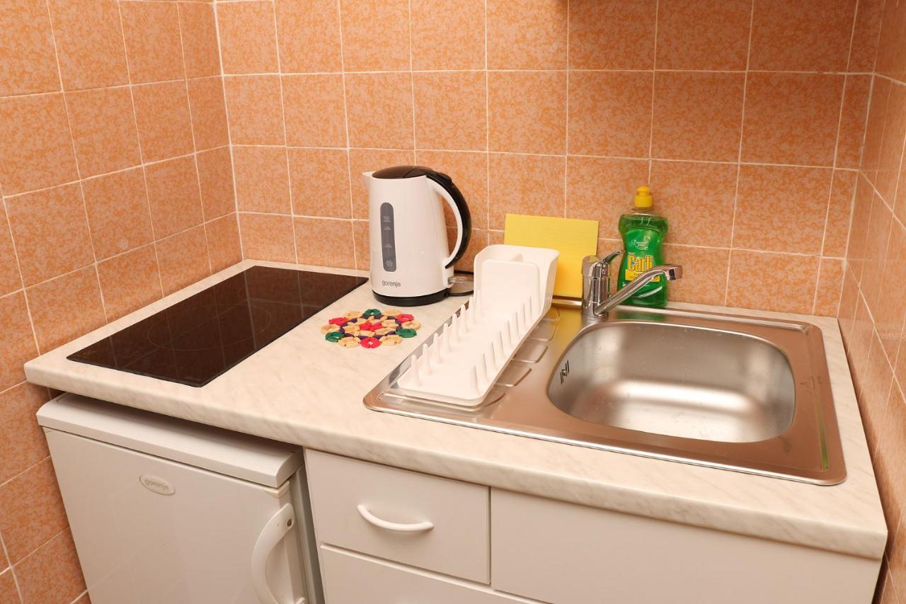 Apartment For One Person Kukljica Kültér fotó